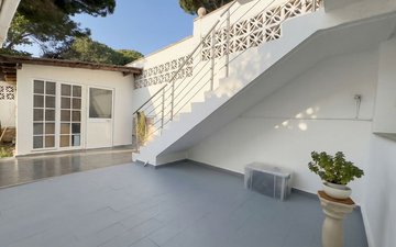 Property slide 23