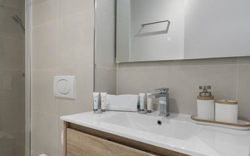 Property slide 20