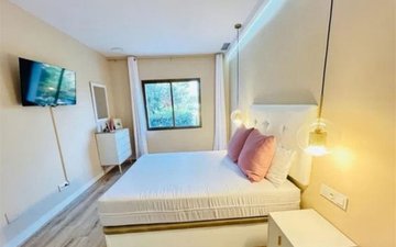 Property slide 10