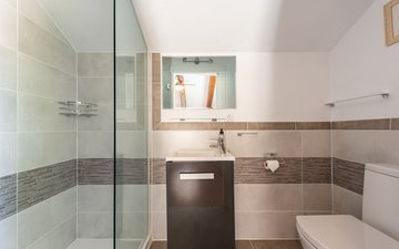 Property slide 16