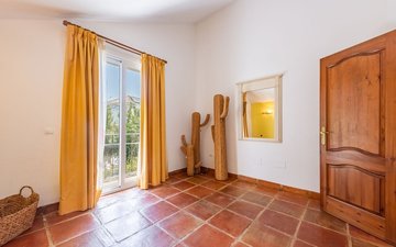 Property slide 17