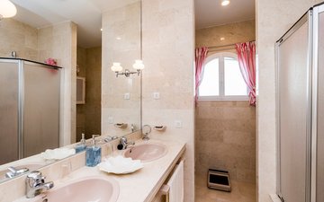 Property slide 24