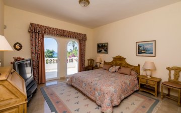 Property slide 25