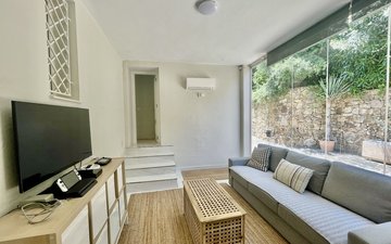 Property slide 16