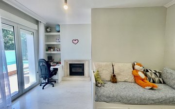 Property slide 23