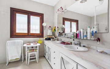 Property slide 11