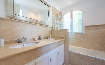 Property slide 24