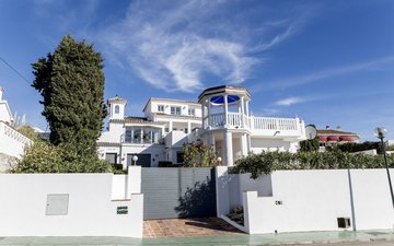 Property slide 34