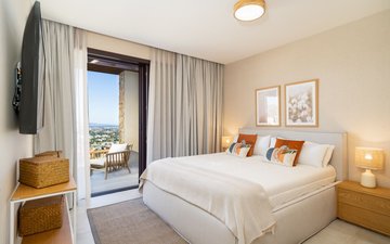 Property slide 18