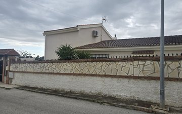 Property slide 6