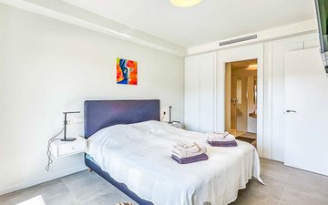 Property slide 21