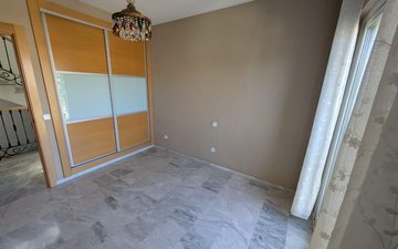 Property slide 25