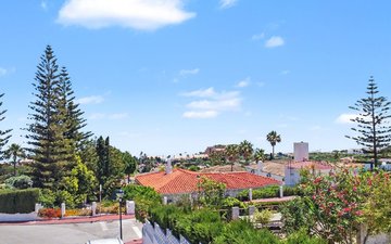 Property slide 10