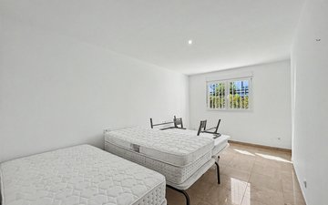 Property slide 48