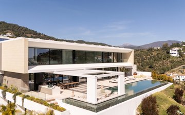 Property slide 44