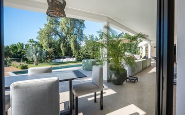 Property slide 44