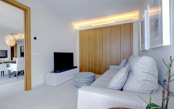 Property slide 18