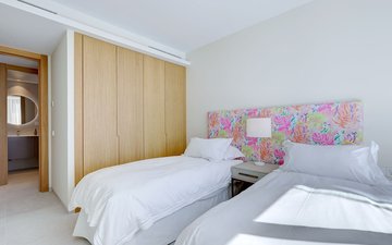 Property slide 44