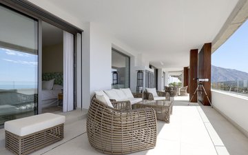 Property slide 62