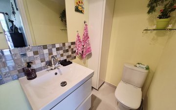 Property slide 10