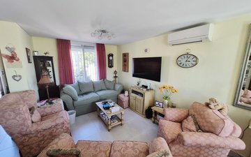 Property slide 6