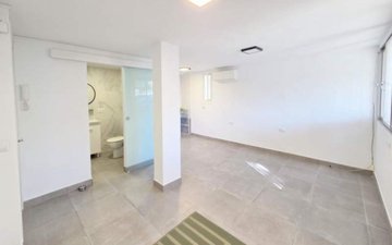 Property slide 4