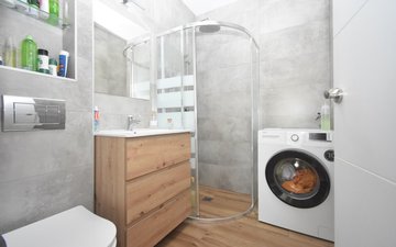 Property slide 21