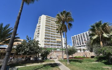 Property slide 25