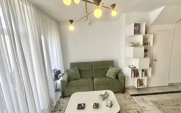Property slide 10