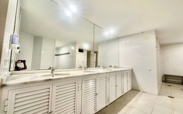 Property slide 58