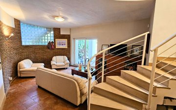 Property slide 19