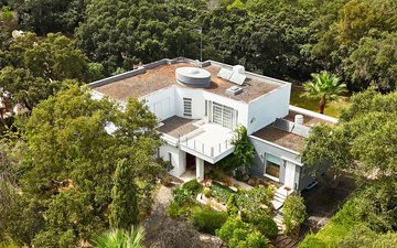 Property slide 22