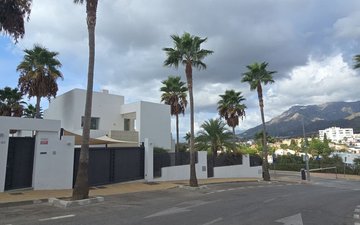 Property slide 24
