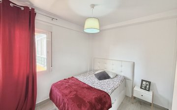 Property slide 16