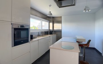 Property slide 14