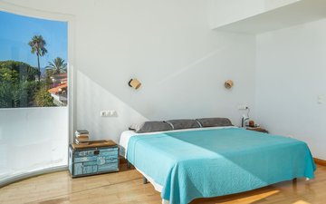 Property slide 18