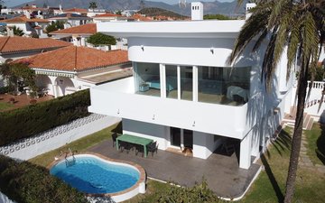 Property slide 4