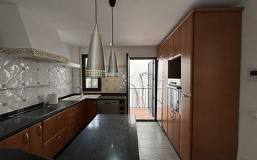 Property slide 10