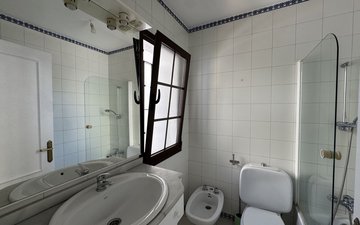 Property slide 25