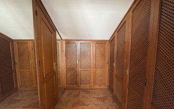 Property slide 32