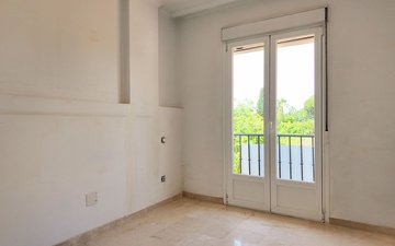 Property slide 14