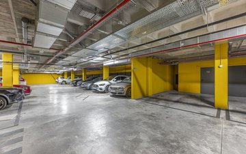 Property slide 32