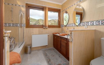Property slide 20