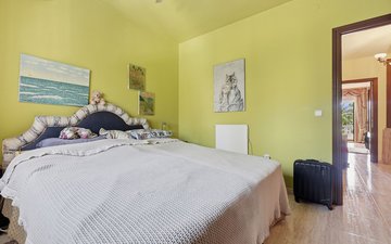Property slide 31