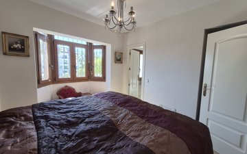 Property slide 18