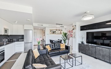 Property slide 10