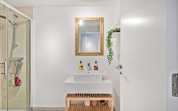 Property slide 21