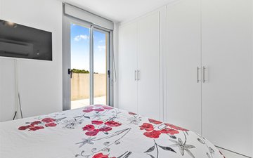 Property slide 25