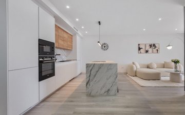 Property slide 32