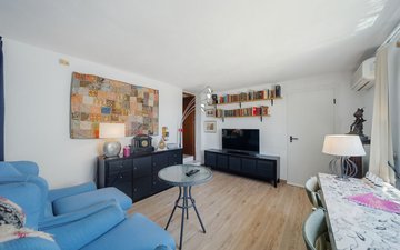 Property slide 25